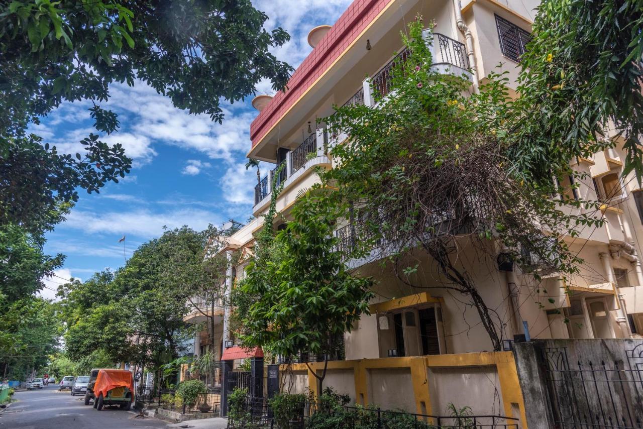 J'S Nest Otel Kalküta Dış mekan fotoğraf