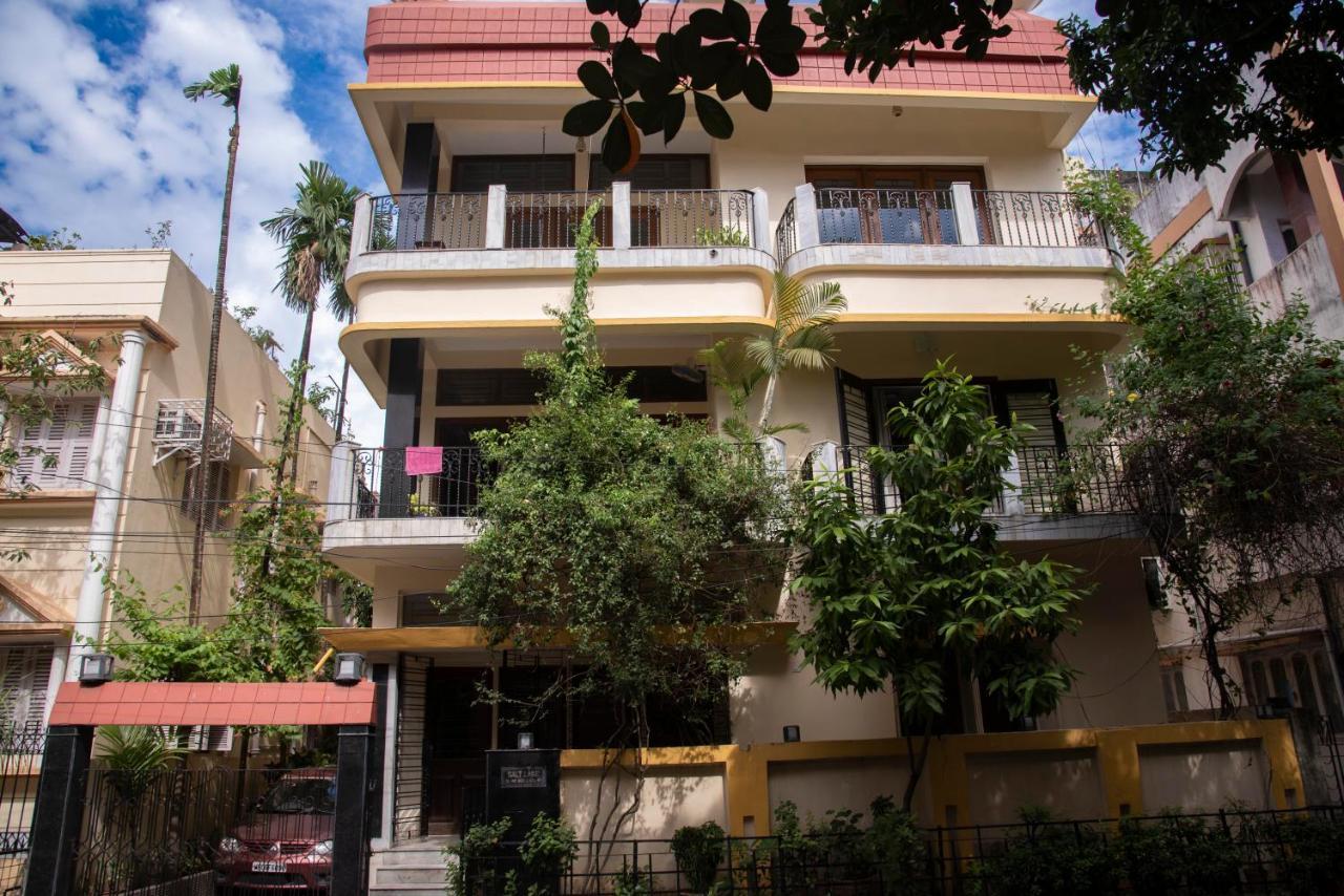 J'S Nest Otel Kalküta Dış mekan fotoğraf