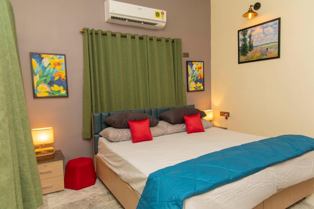 J'S Nest Otel Kalküta Dış mekan fotoğraf