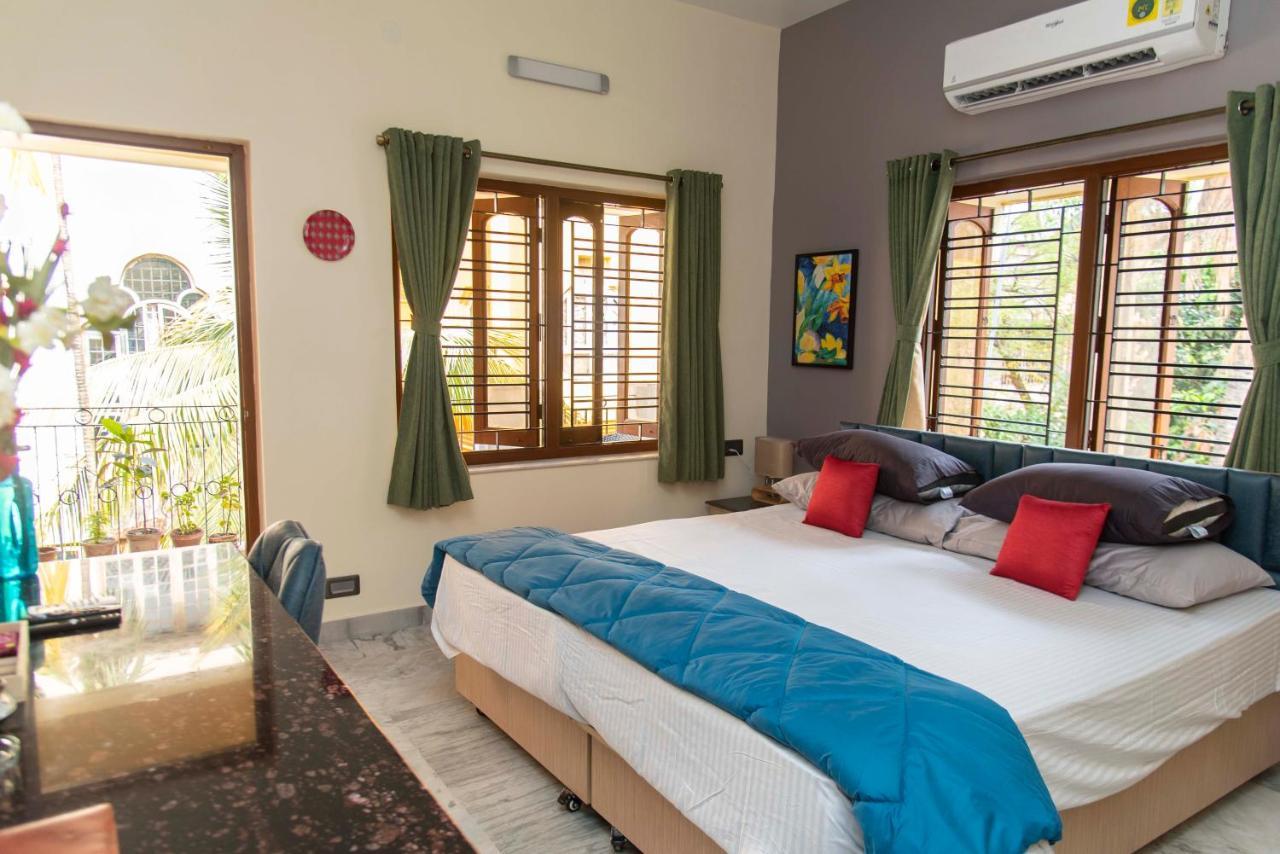 J'S Nest Otel Kalküta Dış mekan fotoğraf