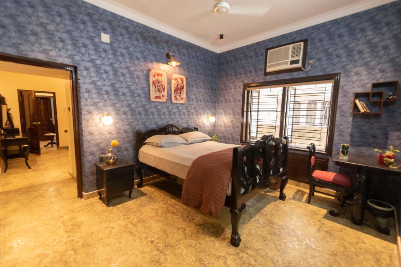 J'S Nest Otel Kalküta Dış mekan fotoğraf