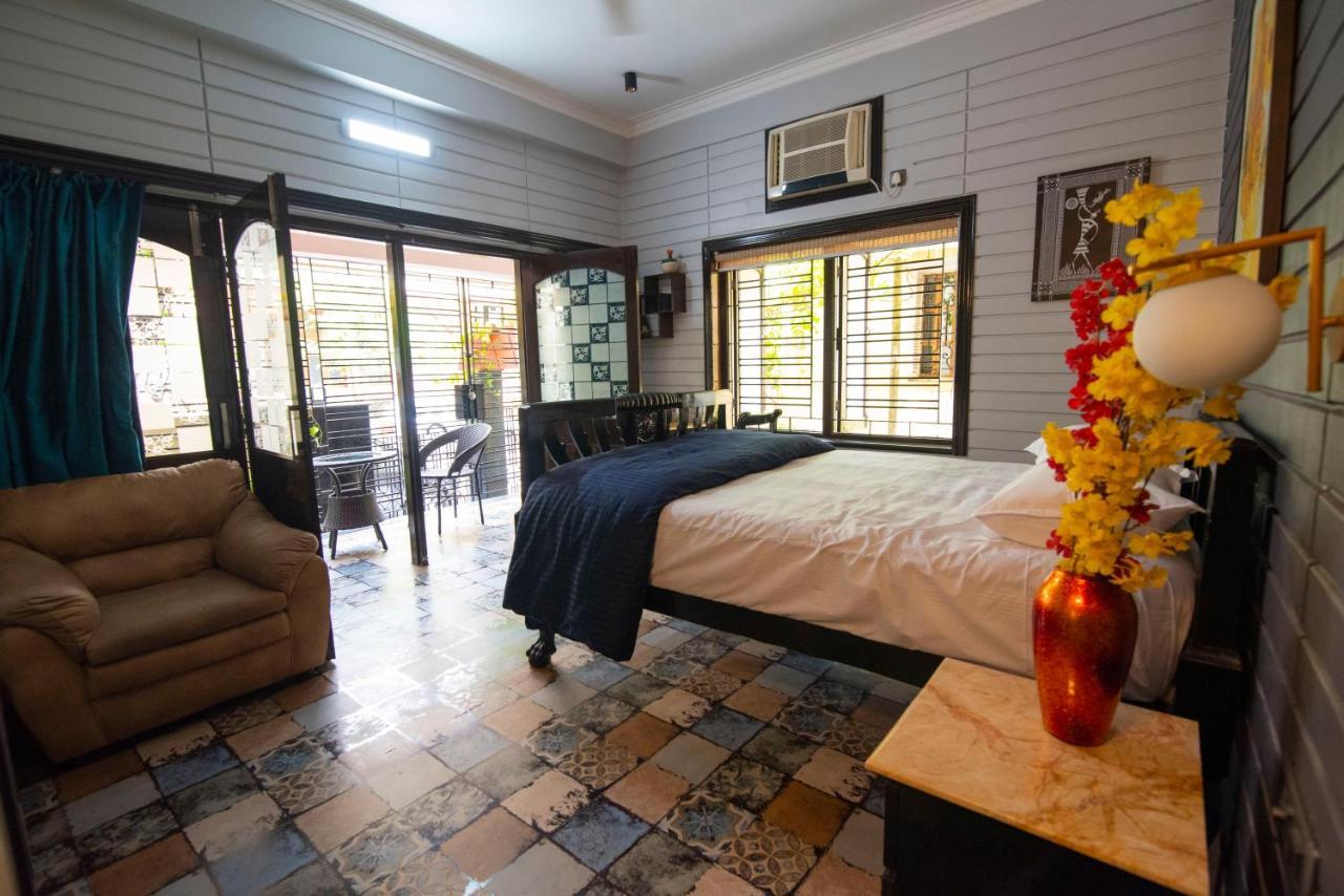 J'S Nest Otel Kalküta Dış mekan fotoğraf