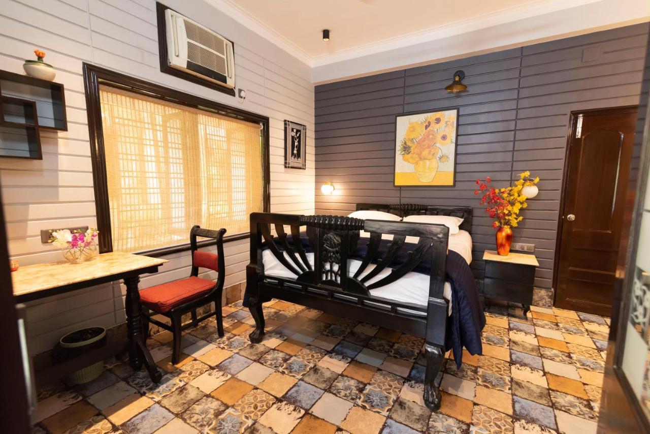 J'S Nest Otel Kalküta Dış mekan fotoğraf