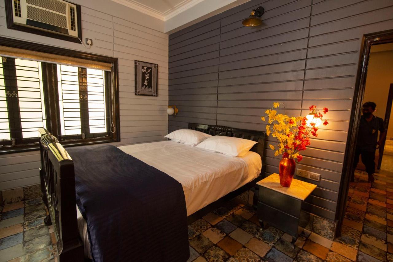 J'S Nest Otel Kalküta Dış mekan fotoğraf