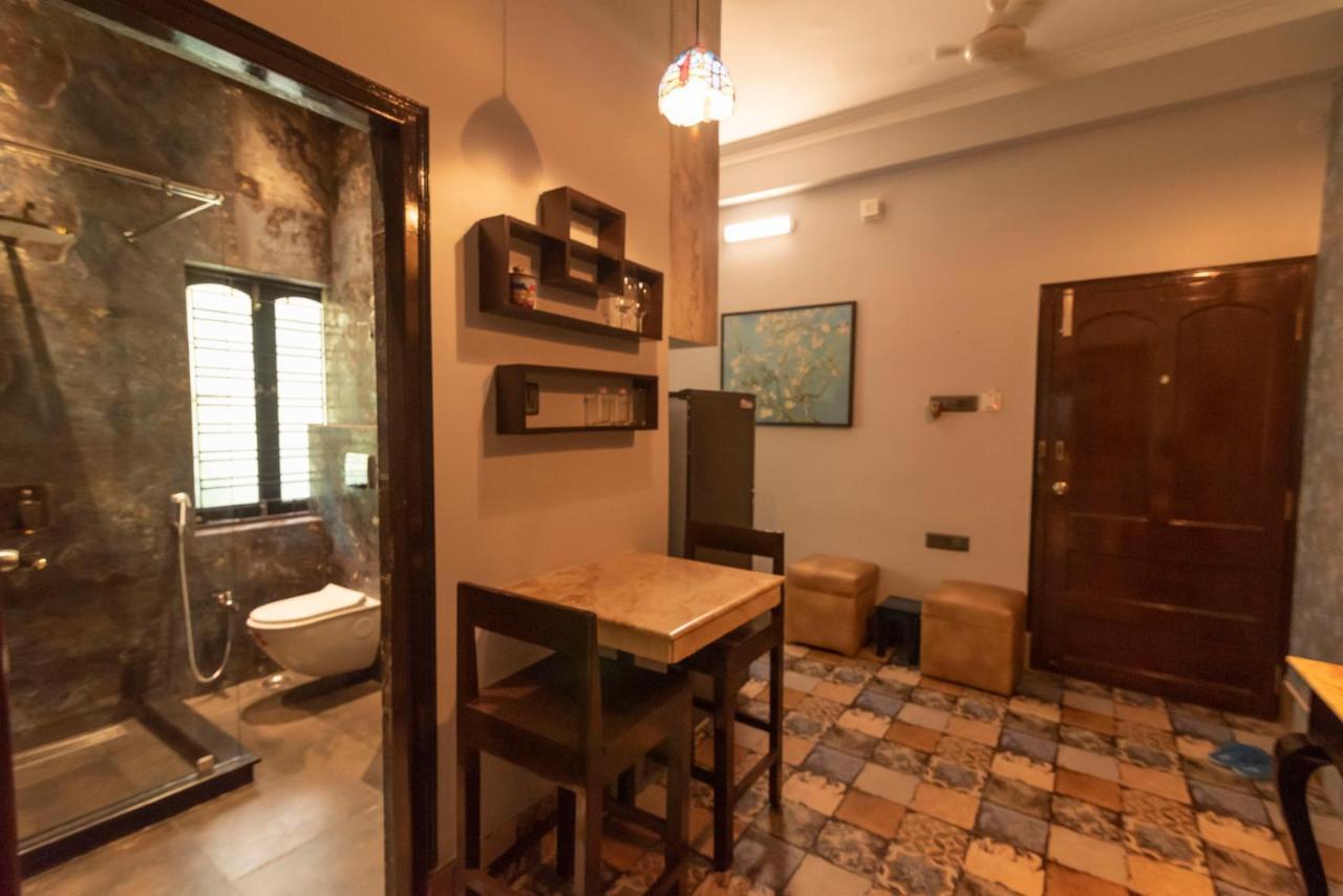 J'S Nest Otel Kalküta Dış mekan fotoğraf