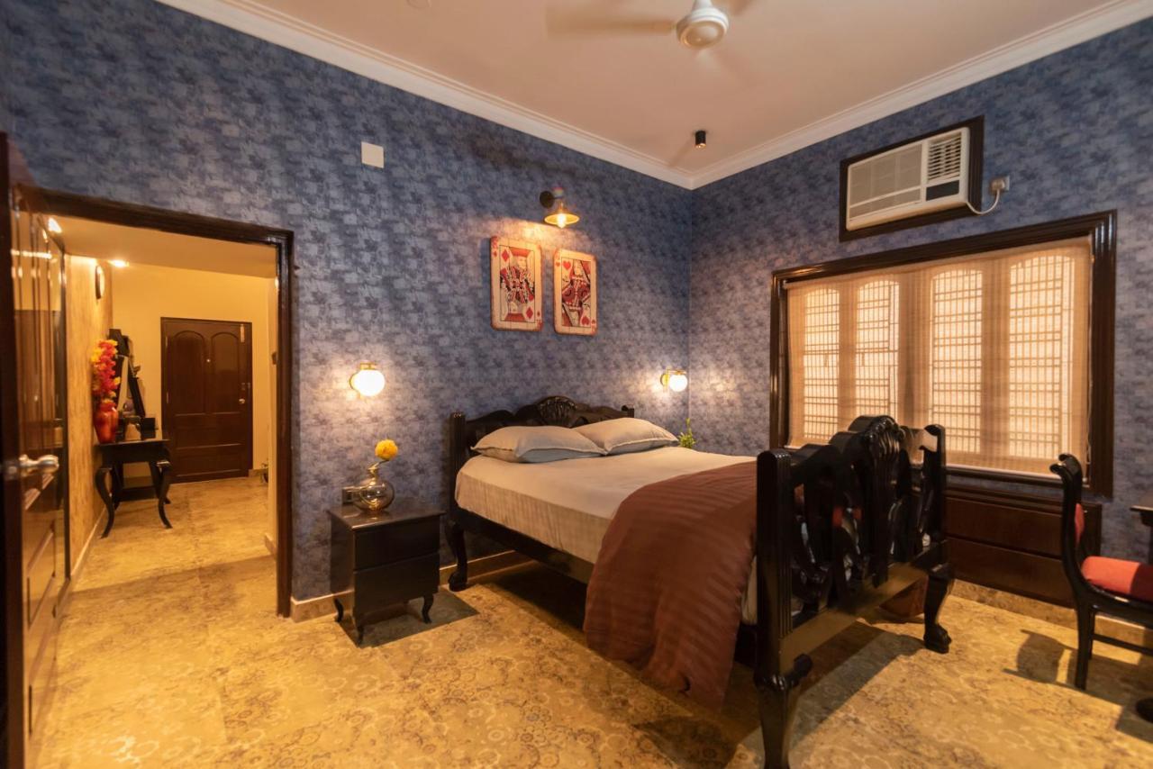 J'S Nest Otel Kalküta Dış mekan fotoğraf