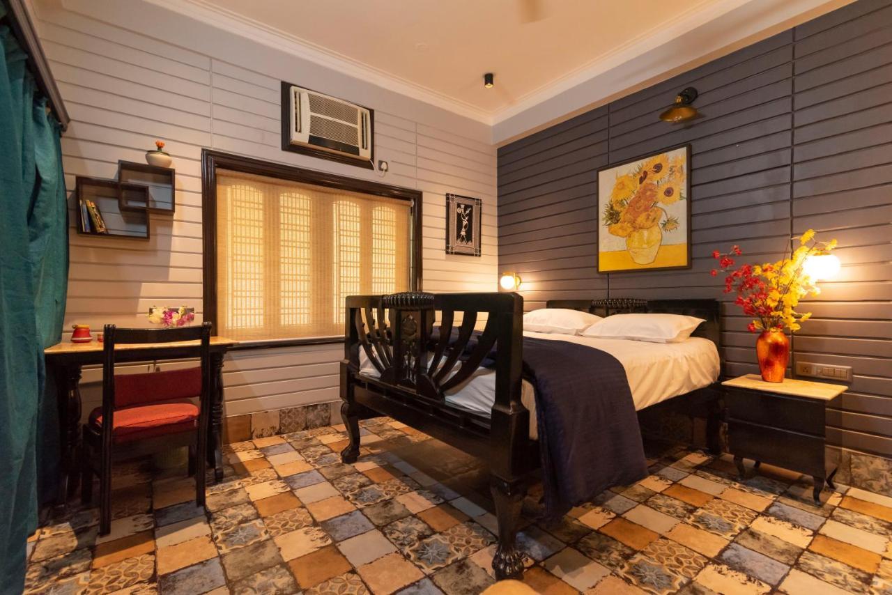 J'S Nest Otel Kalküta Dış mekan fotoğraf