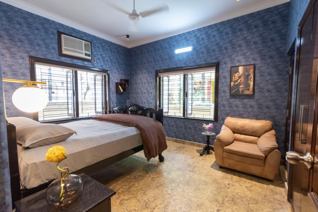J'S Nest Otel Kalküta Dış mekan fotoğraf