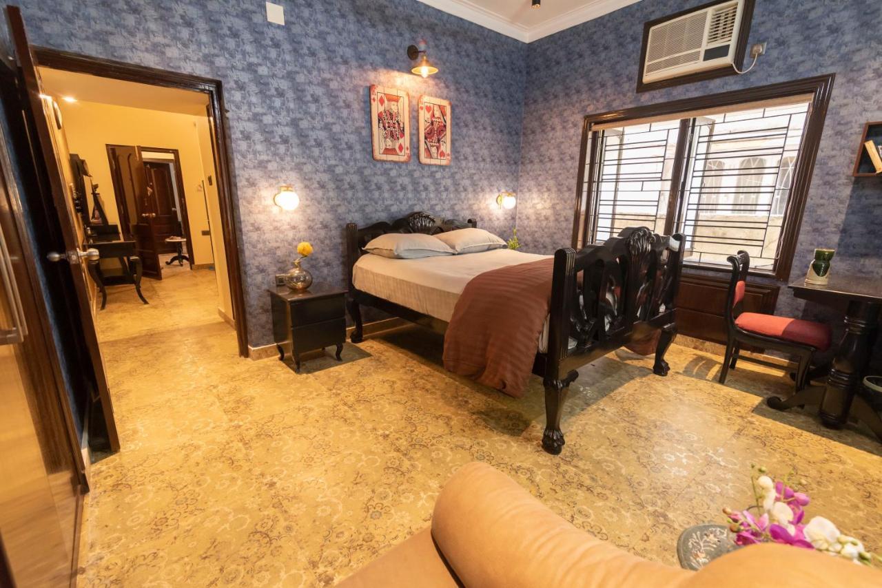 J'S Nest Otel Kalküta Dış mekan fotoğraf