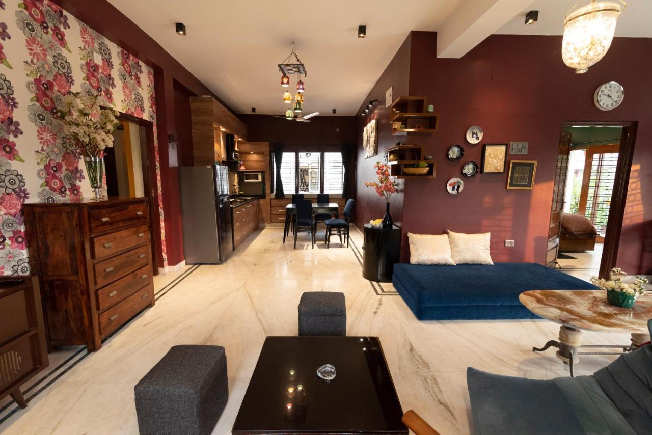 J'S Nest Otel Kalküta Dış mekan fotoğraf