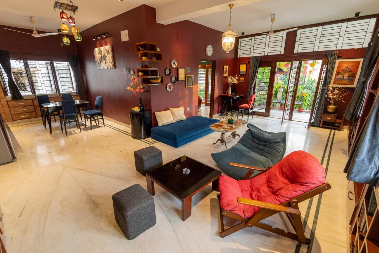 J'S Nest Otel Kalküta Dış mekan fotoğraf