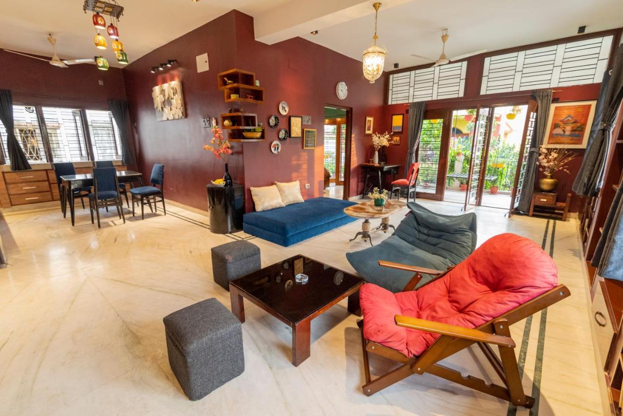 J'S Nest Otel Kalküta Dış mekan fotoğraf